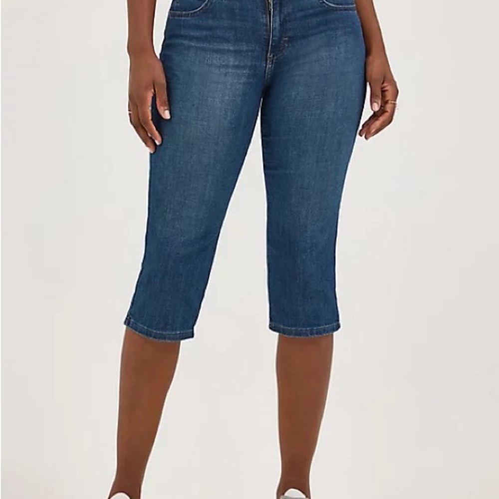 NWTs Lee Blue Midrise Capri Jeans Modern Fit Sz 10